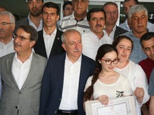 Ak Parti Milletvekili Orhan Miroğlu Mazbatasını Aldı