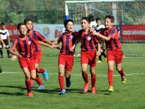 U11 İzmir Balkan Cup’ta Heyecan Fırtınası