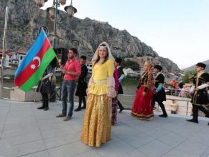 Amasya’daki Festivale Renk Kattılar