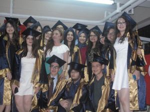 SDAL 2015 Mezunlarını Uğurladı