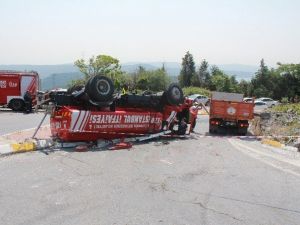 Yangına Giden İtfaiye Aracı Devrildi: 4 Yaralı