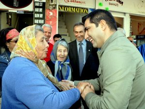 Ömer Günel sıkmadık el bırakmıyor