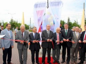 ERÜ’de Prof. Dr. Fuat Sezgin Caddesi Açıldı