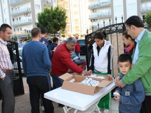 Aydın Belediyesi’nden Bayramda Lokum İkramı