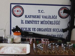 Kayseri Ve Gaziantep’te Uyuşturucu Operasyonu