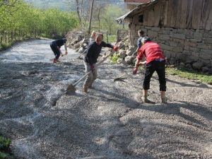 Kumru’da 1 Yılda 10 Km Beton Yol