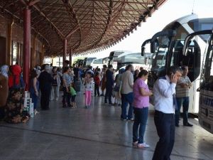 Otogar En Yoğun Günlerini Yaşamaya Başladı