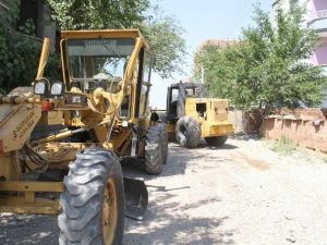 Mahalle Statüsüne Geçen Köylerde Parke Taşı Çalışmaları Başladı