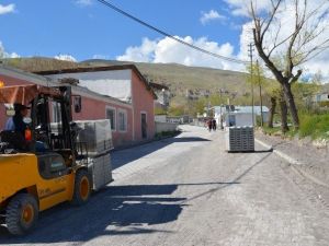 Adilcevaz Belediyesi Çalışmalarını Aralıksız Sürdürüyor