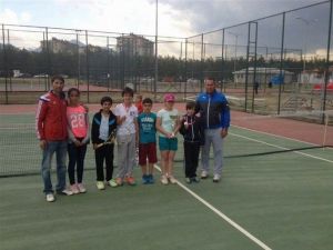 Erzincan Tenis’te İlerliyor