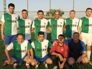 Salihli’de Kurumlar Arası Futbol Turnuvası Başladı