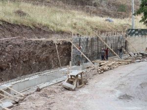 Afet Evlerindeki Yol Ve Kaldırım Sorunu Çözüldü