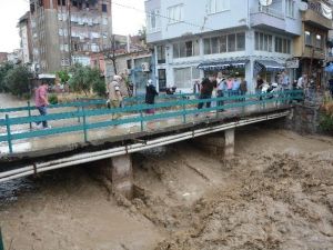 Dün Taşan Dere Bugün Kurudu