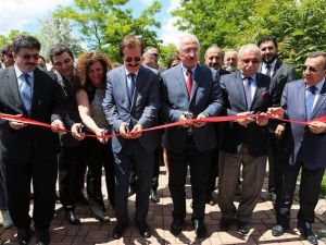 Sivas’ta Tomoterapi Ünitesi Hizmete Açıldı