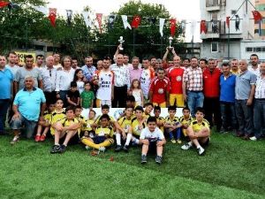 Sanayi Esnaf Turnuvası’nda Elvan Boya Şampiyon
