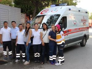 112 Çalışanları Yeni Ambulansları İçin Adak Kurbanı Kesti