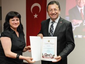 Başkan Tiryaki Gönüllü Eğitmenlerle Buluştu