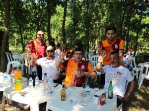 Saraylı Galatasaray Taraftarları Piknikte Buluştu