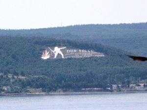 Çanakkale’de Bayraklar Yarıya İndirildi