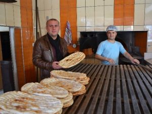 Niğde Ramazanda ETİ Ve Pideyi Zamsız Yiyecek