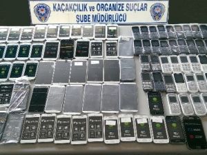 Batman’da 114 Adet Kaçak Cep Telefonu Ele Geçirildi