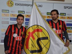 Eskişehirspor’da İki İmza Birden