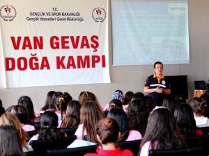 AFAD’tan Kamp Yapan Öğrencilere "Deprem" Konulu Eğitim