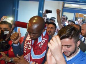 Trabzonspor’un Yeni Transferi Stephane M’bia Trabzon’a Geldi