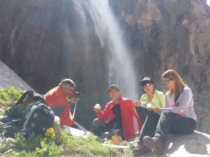 Hakkari Dağları, Yabancı Turistlerin İlgisini Çekiyor