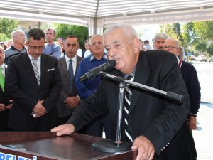 İlhami Ortekin, eşinin ismini taşıyan parkı gözyaşlarıyla açtı