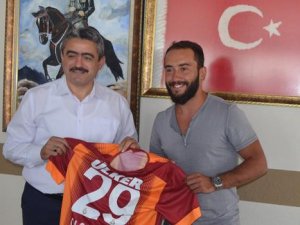 Galatasaraylı futbolculardan Alıcık'a ziyaret