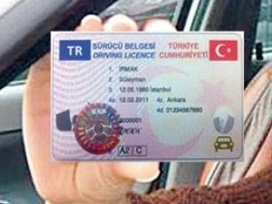 İçişleri Bakanlığı ‘Pembe’ Ehliyetleri Değiştiriyor
