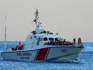 Kuşadası Körfezi’nde 174 kaçak göçmen yakalandı