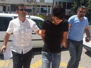 Önce motosiklet, sonra LCD televizyon çaldılar