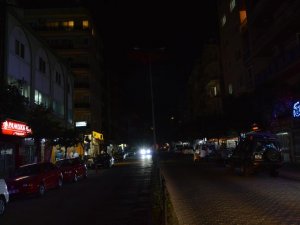 Efeler, karanlığa mahkum oldu
