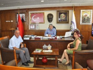 Örnek Almak İçin Alzheimer Merkezini Ziyaret Ettiler