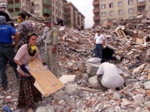 Başkan Alıcık 17 Ağustos Depremini Unutmadı