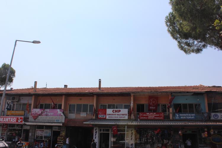 Ankara'da ayrılar ama Umurlu'da yan yanalar