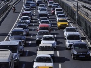 Aydın'da Araç Sayısı Bir Yılda 25 Bin 451 Artarak 374 Bin 724'e Yükseldi