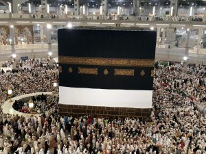 İLK HAÇ KAFİLESİ MEDİNE’YE VEDA ETTİ