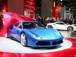 Ferrari 488 Spider Franfurt'ta görücüye çıktı