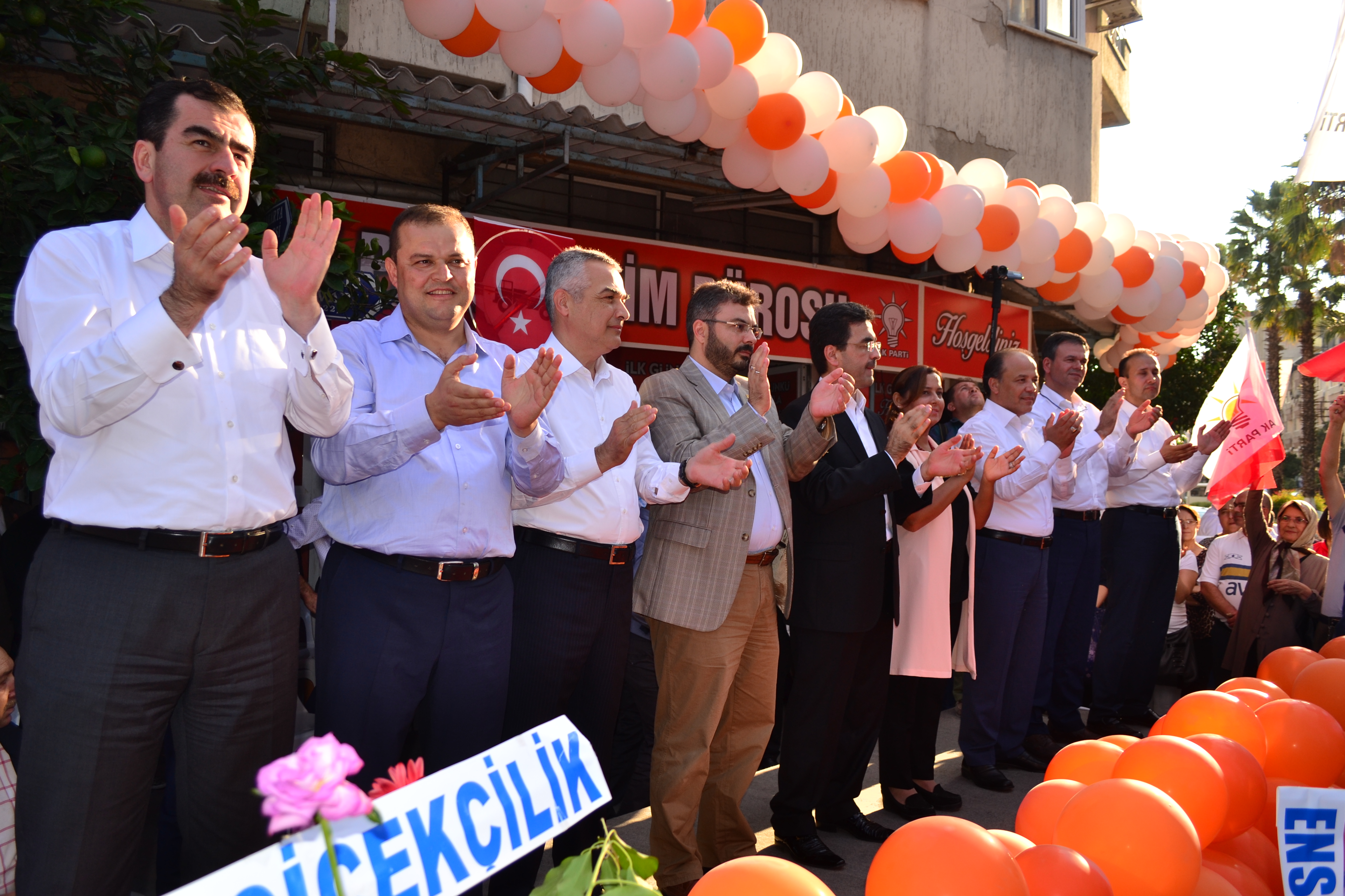 AK Parti Nazilli'de Seçim Bürosu Açtı