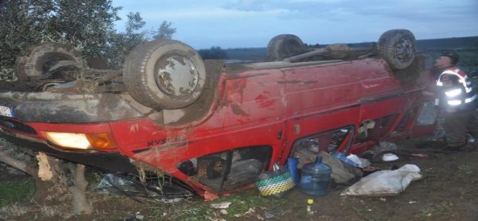 Sökeli tarım işçilerini taşıyan minibüs takla attı: 12 yaralı