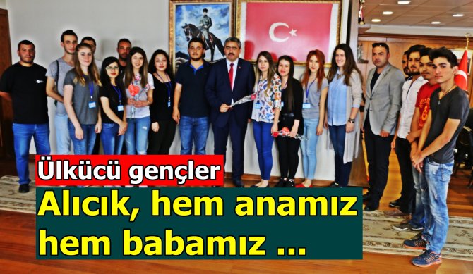 "Alıcık hem anamız, hem babamız"