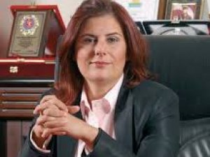 Eylemci Öğrencilere Çiçek ve Lokumlu Karşılama