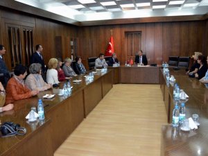 Ayyıldız, Avrupalı Kütüphanecileri Kabul Etti