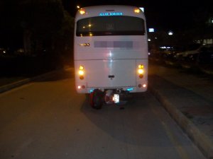 Motosiklet Sürücüsü ve Arkasındaki Yolcu Ölümden Döndü
