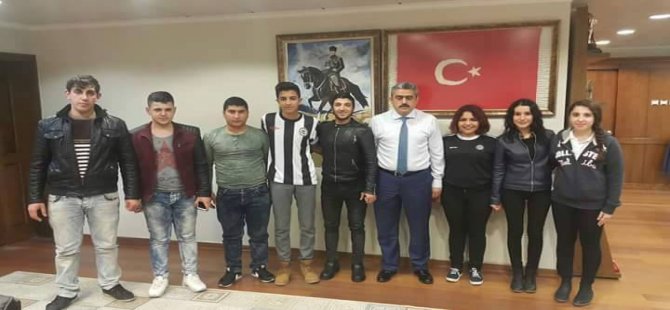 Meydan'dan dernek adımı