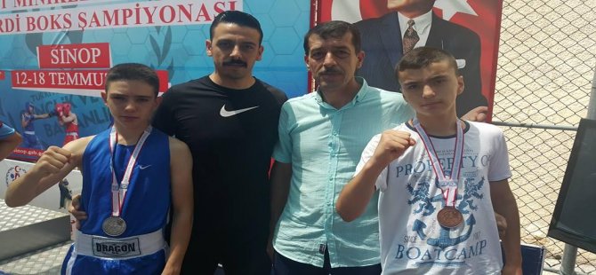 Genç Boksörlerden çifte madalya