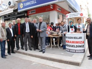MHP’li Bayanlardan Aşure Etkinliği